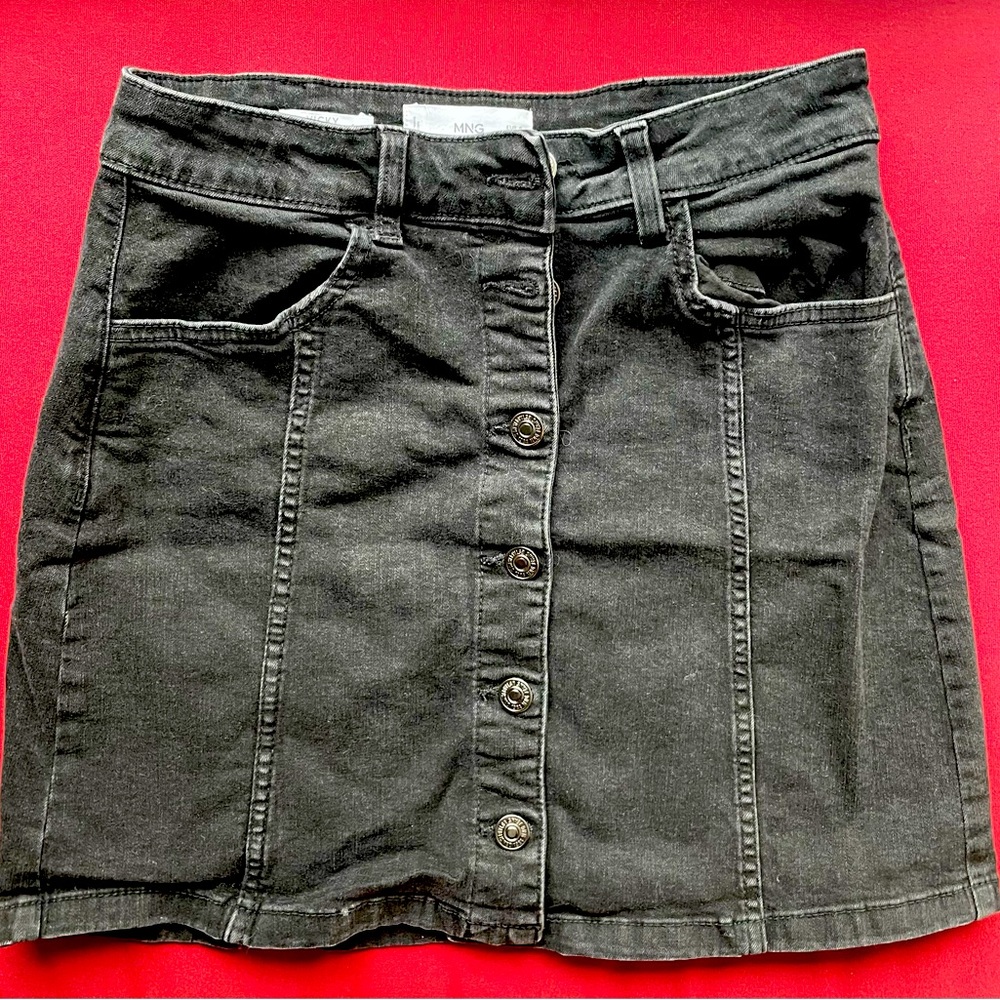 Black jean skirt with buttons